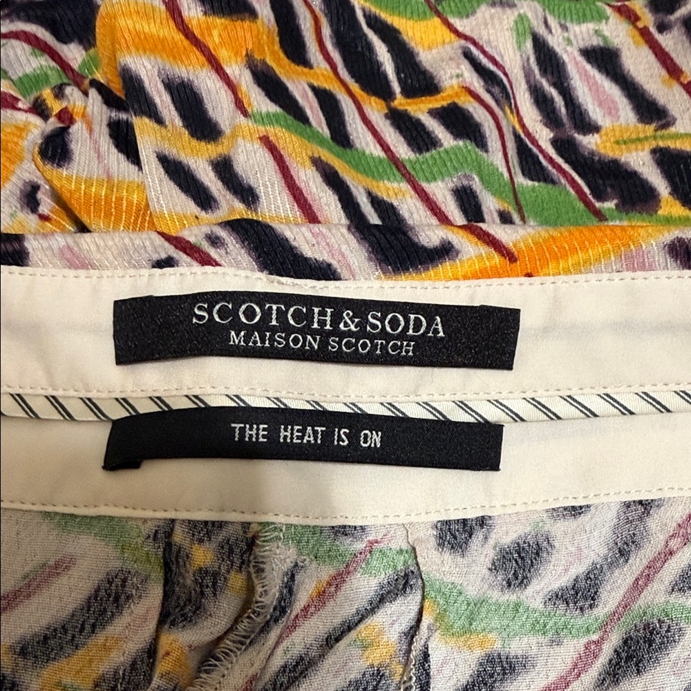 Scotch & Soda Abstract Print Women’s Shorts in Multicolor - Picture 3 of 4